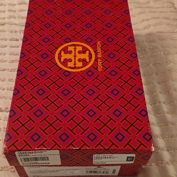 Tory Burch Pink Miller Thong Sandals - Picture 11 of 12